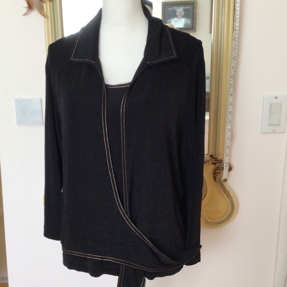 Black set, blouse and tank top
